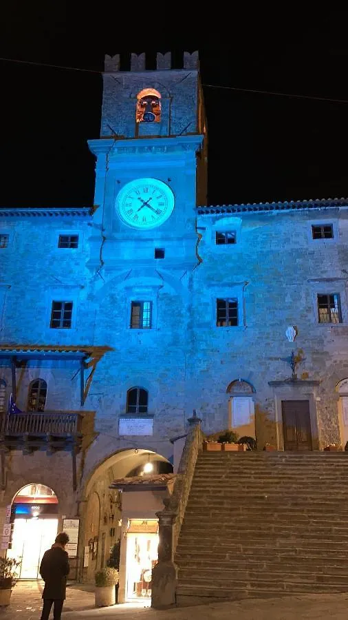Cortona'S Rooftop Nest Apartment