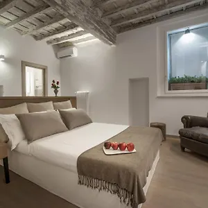 Raffaello Charmsuite , Rome Italy